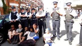 Rushcroft Rd eviction protest against gentrification of Brixton