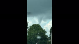 US: Possible Funnel Cloud Spotted In Beech Grove, Indiana