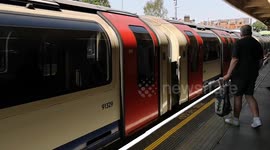 London tube carriage reaches 44C as heatwave continues to scorch UK