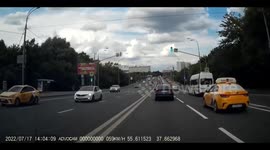 Shuttle vehicle lost a wheel while driving