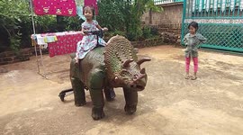 Burmese ironsmith builds moving dinosaur robot from scratch