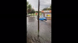 Heavy rain causes flooding, prompts road closures in Charleston, South Carolina