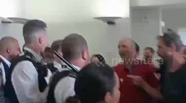 Police clash with protesters as anti-vaxxer and ex-policeman Mark Sexton lodges complaint at Charing Cross Police Station