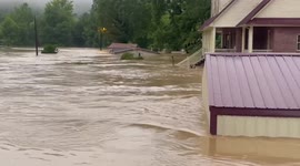 Houses submerged as historic floods kill at least 23 in Kentucky
