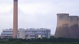 End of an era for Eggborough Power Station, as 4 explosions take down the giant Yorkshire landmark