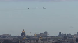 War jets fly over city's centre at Navy Day, St Petersburg, Russia