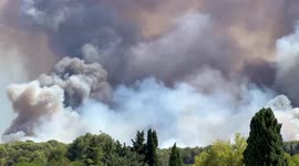 Firefighters injured as blaze erupts in southern France
