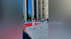 Chinese man fails to perform breaking bricks with his head