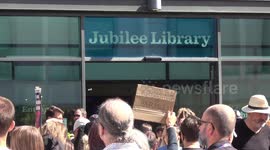 Far right protests over drag queen storytime in Brighton on PRIDE WEEK
