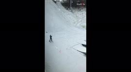 'Construction blunder leads to NASTY ski fail 
'
