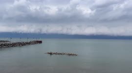 Destructive-looking shelf cloud looms as storm approaches Ohio