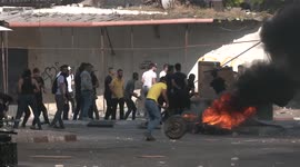 Palestinian locals flee as Israeli forces kill 3 in raid on house in West Bank city