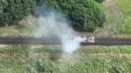 Ukrainian troops blow up Russian tank with American javelin missile