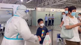 Tourists stranded in locked down resort city in China start to leave