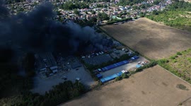 Drone captures raging inferno at industrial estate in Dartford as UK braces for second heatwave