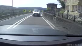 A private hire taxi driver driving dangerously caught on dash cam