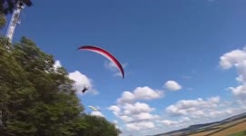 Paraglider nearly crashes into trees in Germany (close call)