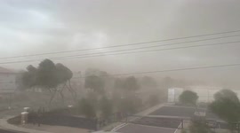 Crazy time-lapse of dust storm rolling though Arizona