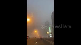 UAE: Dust Storm Sweeps Across Country, Travel Interrupted 2