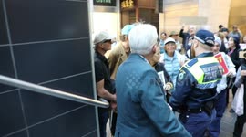 Freedom fighters around Australia protest outside AHPRA offices in support of Dr William Bay who has spoken about the vaccine dangers and against medical tyranny