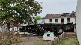 Paris surburb: a children's nursery was totally burned down in Chevilly-Larue in the Val-de-Marne. The facts took place on the night of August 13 to 14 at the Gaston Variot nursery. The fire also burned three vehicles parked nearby. Video from the 16 augu
