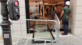 Thief rams car into Valentino store shop front in Paris