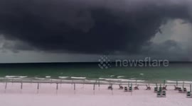 Giant waterspout sighted off coast of Destin, Florida