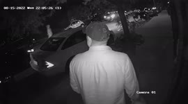 Delivery driver's vehicle carjacked in Chicago