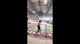 The girl tried to go under the rope, but it turned out to be a fail!