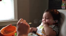 Tot Eats Applesauce