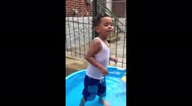 Tot Boy Sings