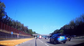 DASHCAM - Vauxhall driver dangerously tailgates another driver for more than a mile on westbound M27.