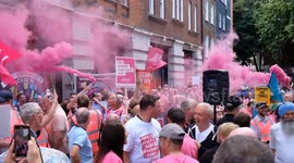 Posties taking strike action show off dancing skills at CWU north London rally