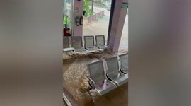 Hospital flooded as heavy rain causes floods in northern Thailand