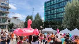 Paris suburb: Buoys race as part of The 5th edition of the open water swimming race open to all