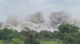 Watch moment India’s Supertech twin towers are demolished