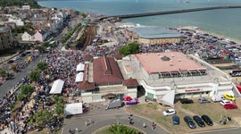 Thousands gather to watch the Isle of Wight International Scooter Rally ride out 28th August 2022