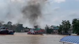 Tourist escape from lost control Tow ship when try to battle strong water