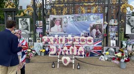 Princess Diana 25th anniversary tributes at Kensington Palace