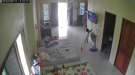 Terrible toddler smashes parents' flat-screen TV using golf club while they are out