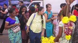 Crowds Dancing and Shopping as Ganesha Festival In Mumbai, India