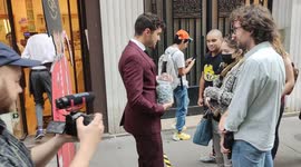 Maxime Tait inaugurates the first luxury english sweets shop in Paris and first brand in France. QK Confiserie: sweets entirely “Made in England”. The founder begins the distribution in person. 10 rue Vavin, Paris, France. 2 september, 10am.