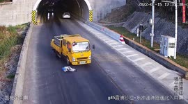 Helmet saves motorcyclist's life after he was run over by truck in China