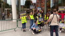 Protest in solidarity with fired Facebook UK office cleaner