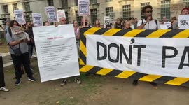 Don’t Pay energy bills protest outside Downing St