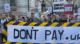 Don’t Pay energy bills protest outside Downing St
