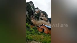 Villagers shout in panic as earthquake triggers massive landslide in southern China