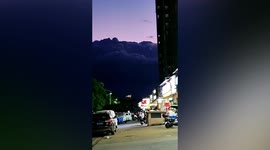 Giant black cloud shrouds sky in southern China