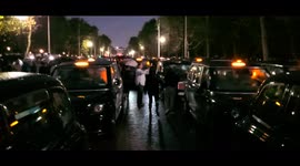 Black cab drivers pack The Mall by hundreds to pay respects to Queen Elizabeth II