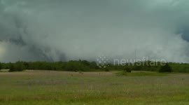 Stormchaser hunts down tornado ripping through Oklahoma